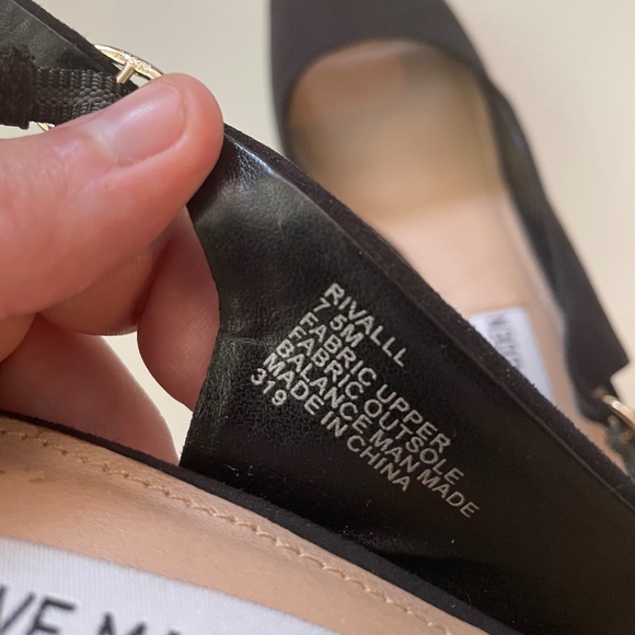 Steve Madden "RIVALLL" Black suede platform heel with peep toe - Picture 5 of 5